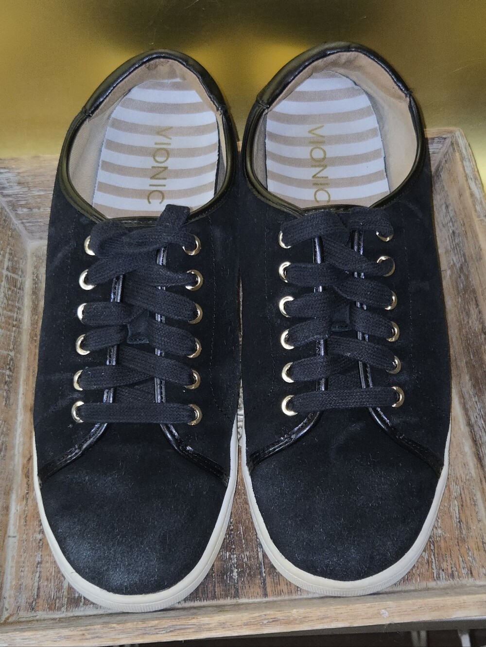Vionic Brinley Black Suede Lace Up Sneakers Women’s Size 9.5 M Orthotic Support
